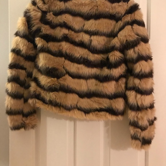 Brown jacket - Picture 2 of 2